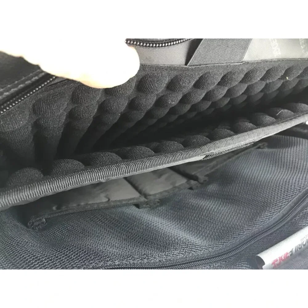 Mobile Edge Unisex Adult Black Burgundy‎ Bring It On Inner Pockets Messenger Bag